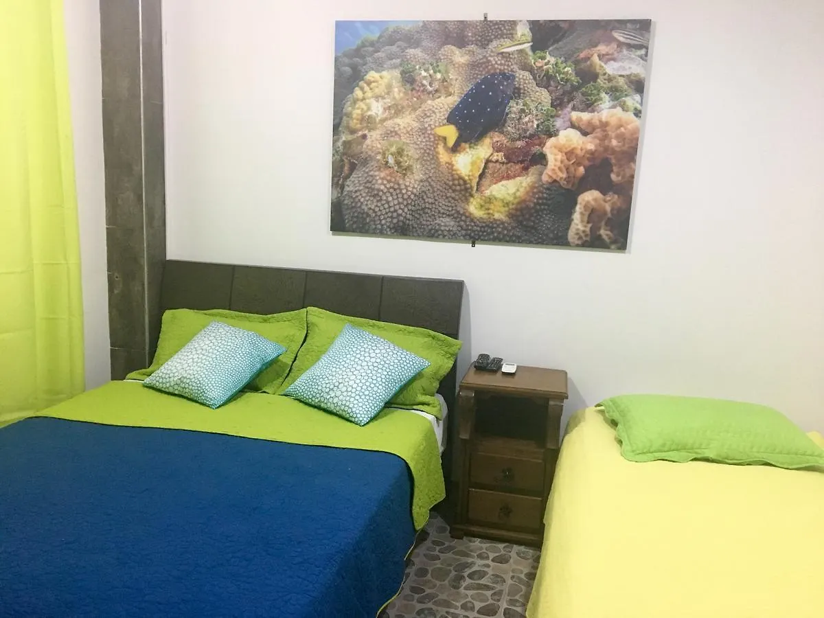 여관 Jackuri Casa Hospedaje San Andrés